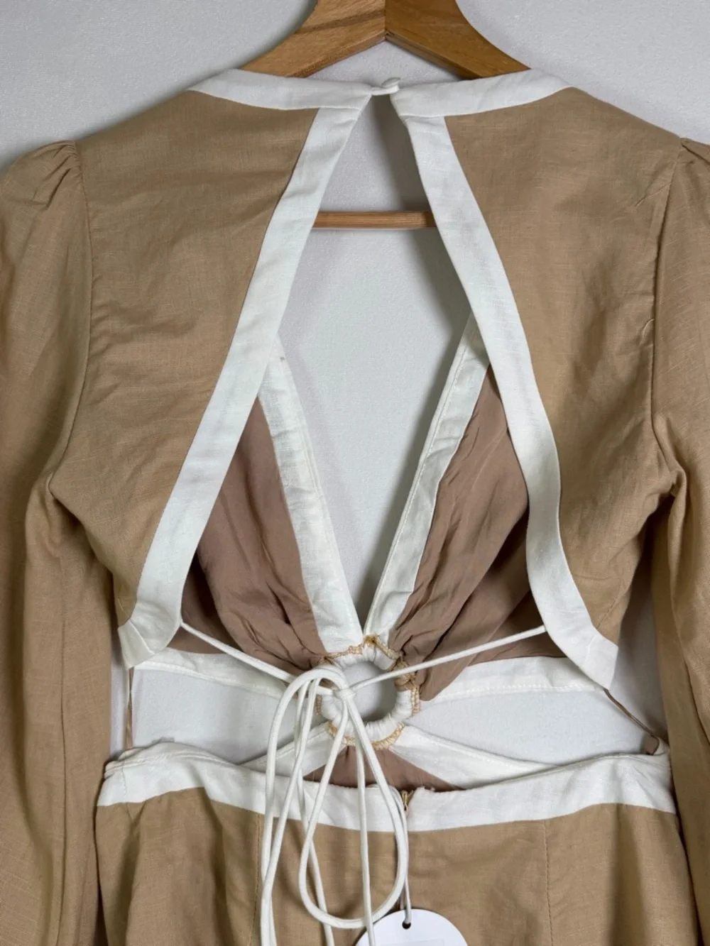Petal + Pup Women’s Linen Blend Cutout Dress Beige White Tie Back Coastal Sz XS - Picture 9 of 13